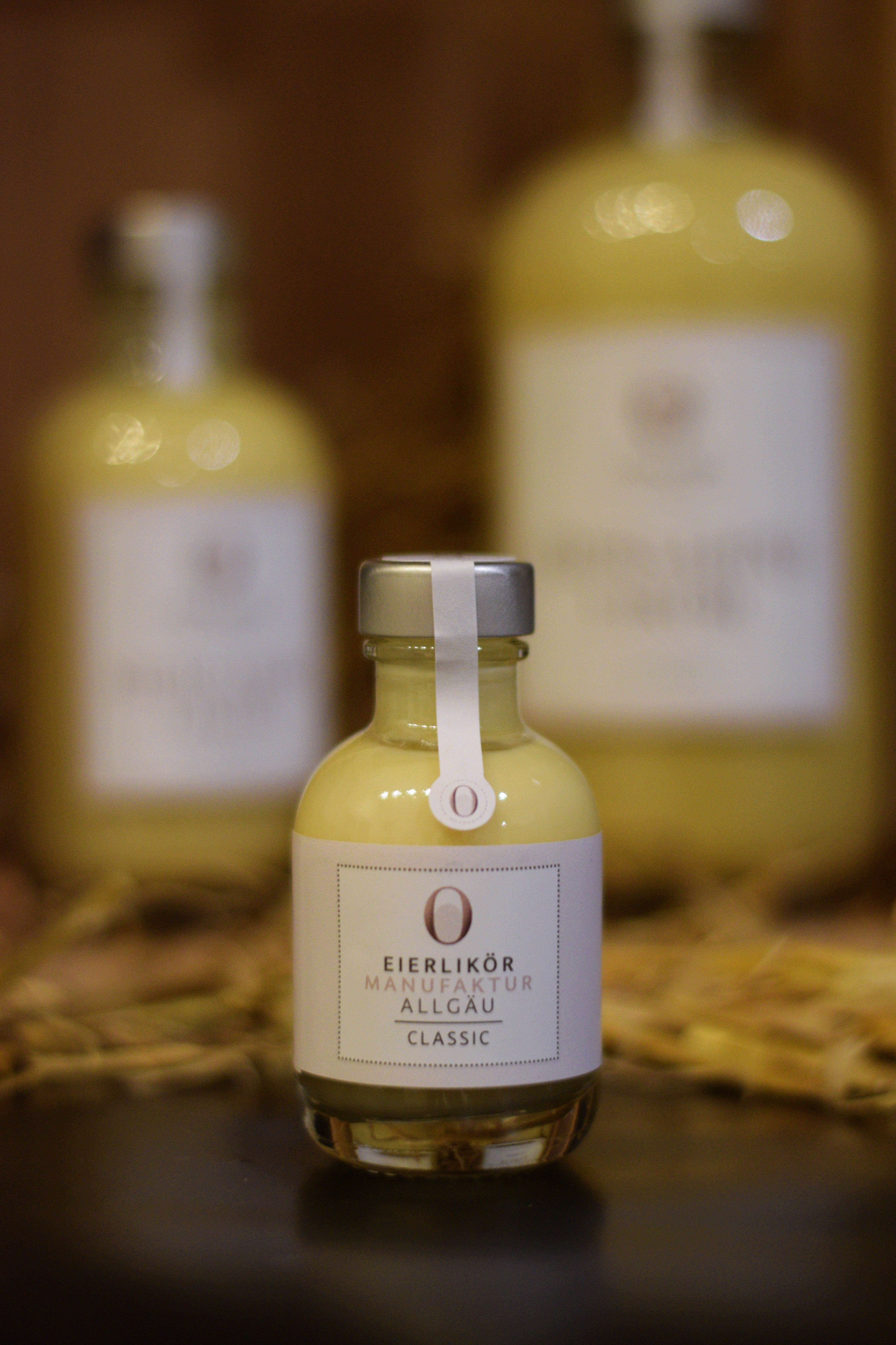 Eier - Sahnelikör "Classic" – Eierlikör Manufaktur Allgäu Eier - Sahnelikör "Classic" – Eierlikör Manufaktur Allgäu