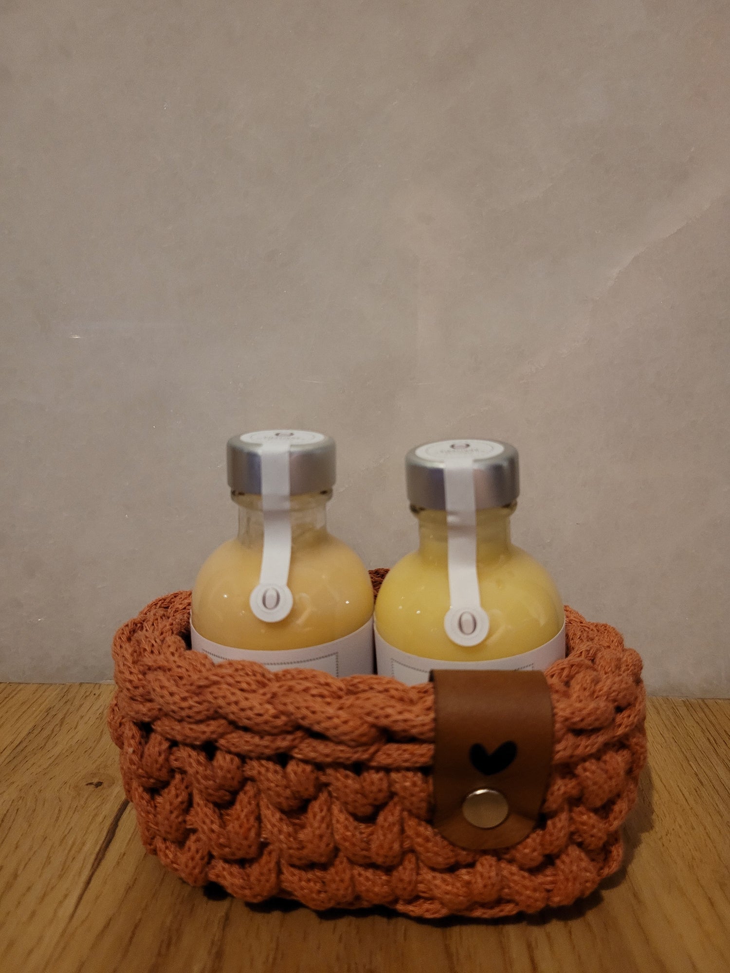 Häkelkörbchen in verschiedenen Farben inkl. 2x 50ml Fläschchen nach Wahl